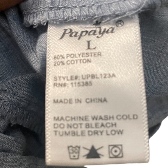 Papaya Women's‎ Light Blue Button Down Shirt, Size Large - Picture 9 of 10